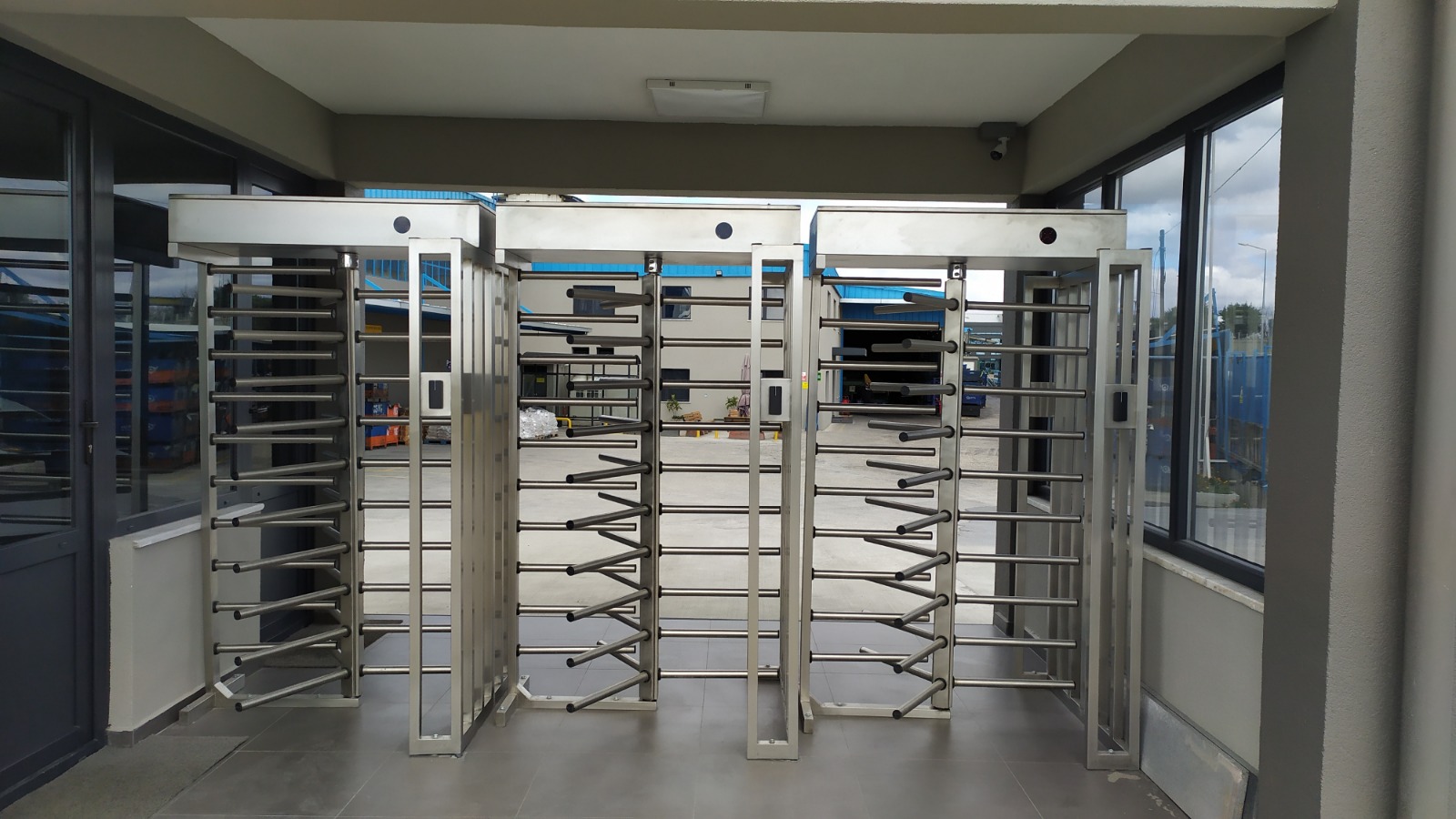 Stainless steel turnstile and card access system for personnel tracking – Çetin Civata A.Ş.